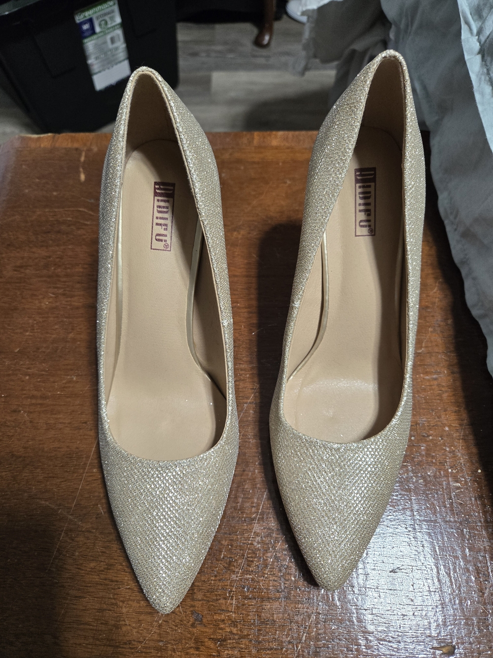 IDIFU Sparkle Pointed Toe Pumps in Gold